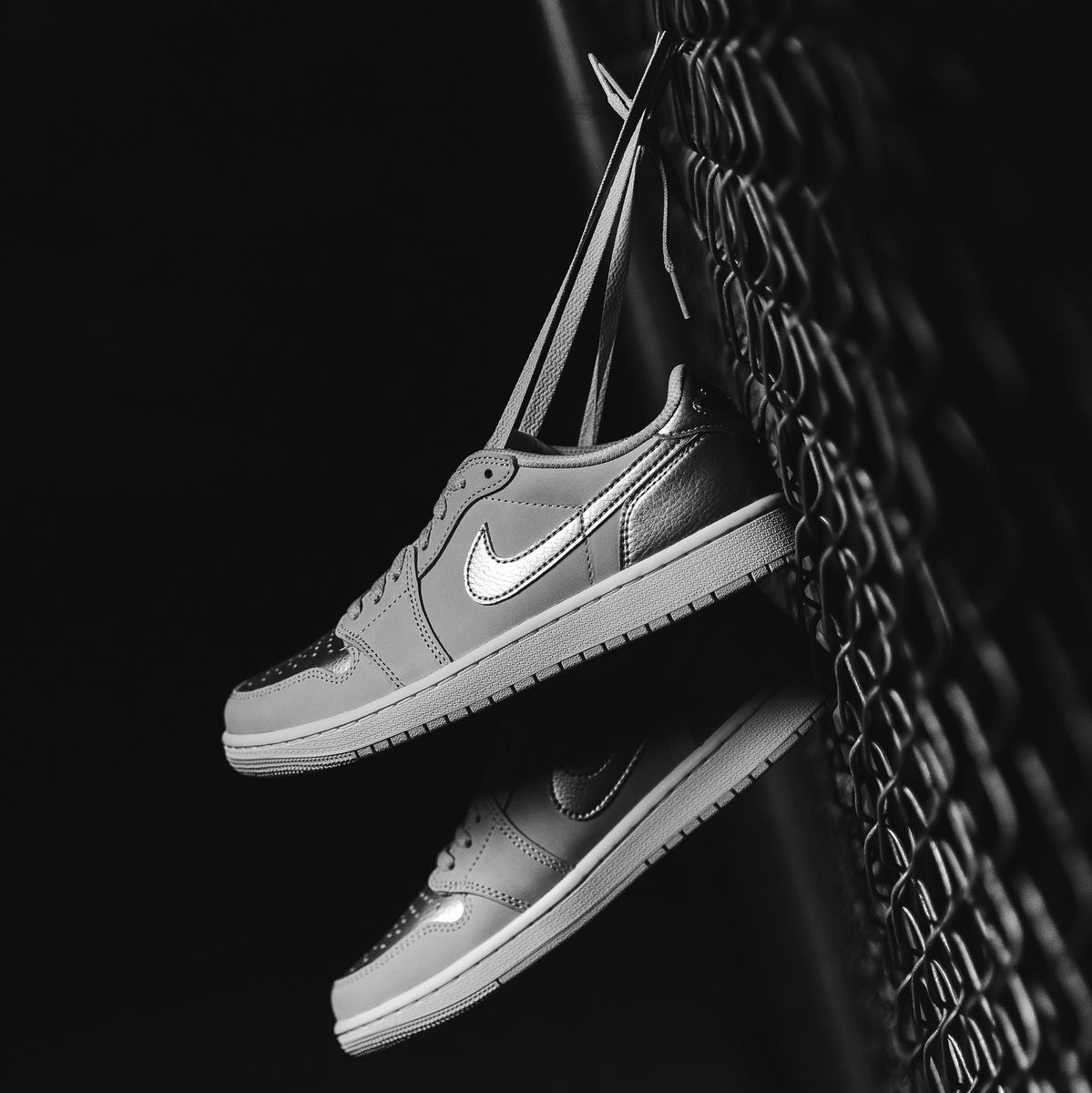 Air Jordan 1 Low OG 'Metallic Silver' - Metallic Silver - image 9