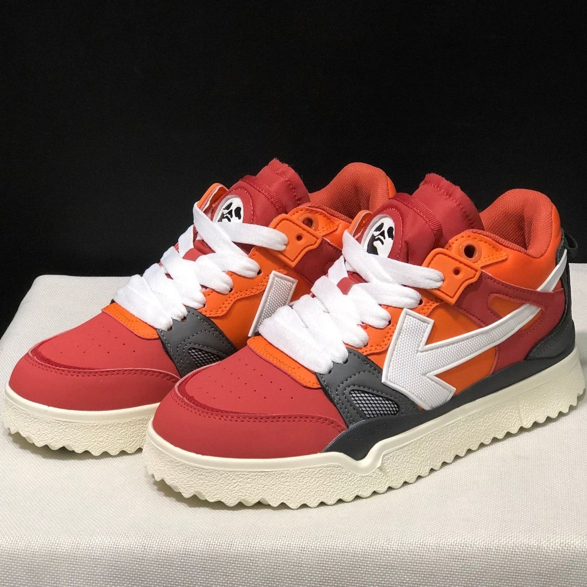 OFF-Whlte Arrow Logo Leather Sneakers #39