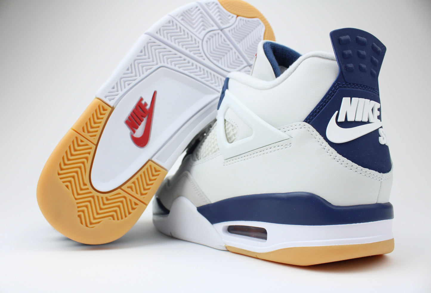 Nike SB x Air Jordan 4 'Navy' - Navy - image 9