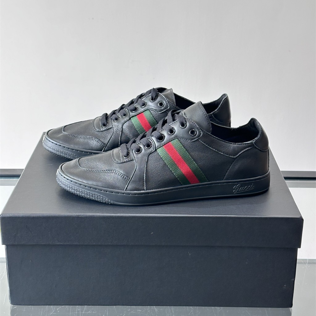 Gucci Shoes #66