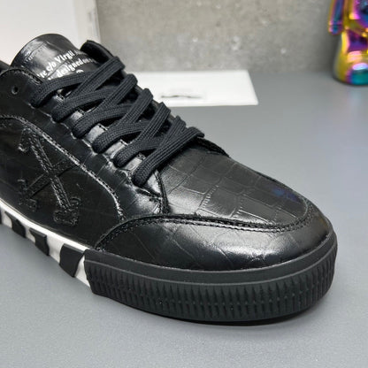 OFF-Whlte Arrow leather sneakers#36