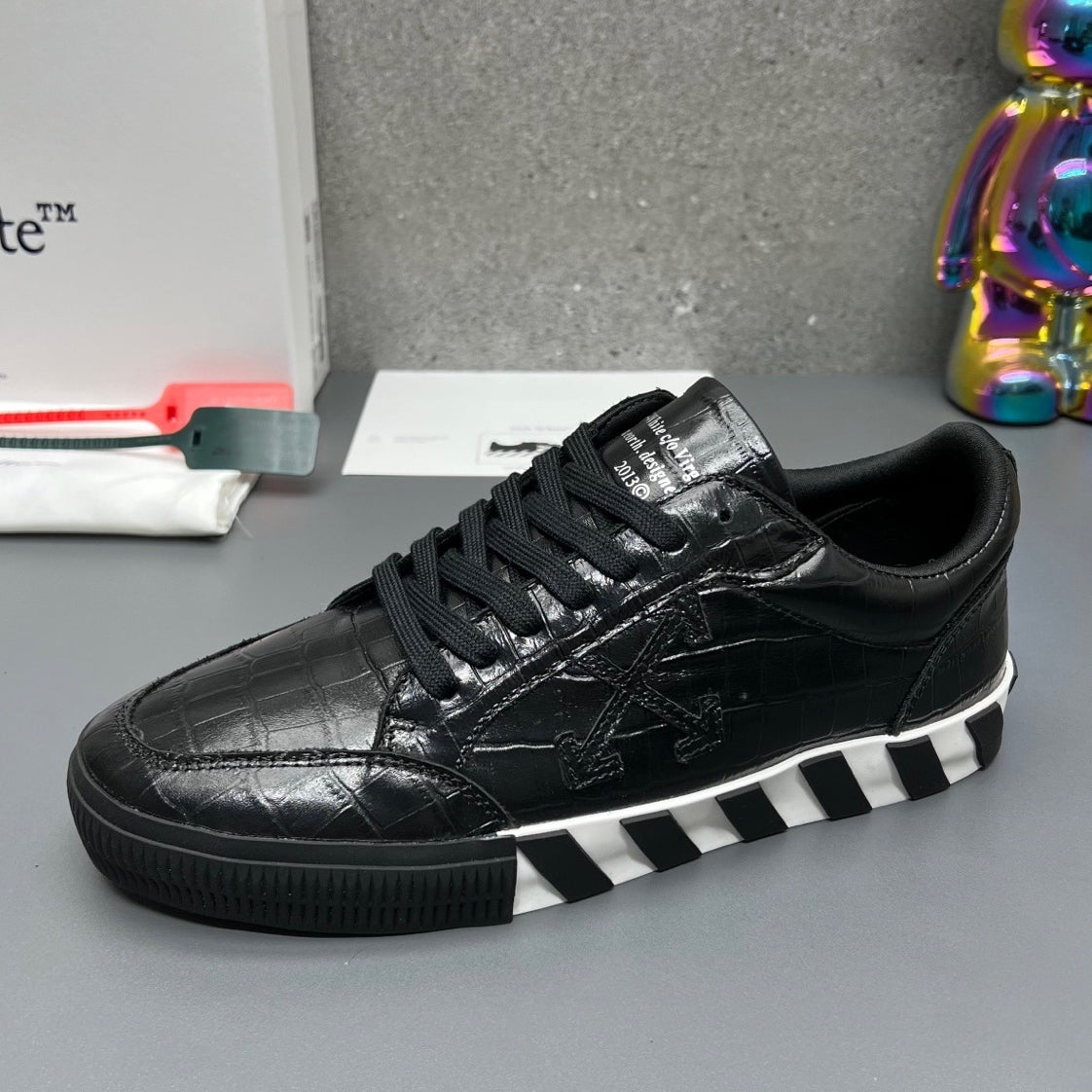 OFF-Whlte Arrow leather sneakers#36