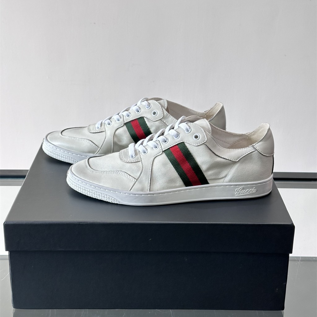 Gucci Shoes #66