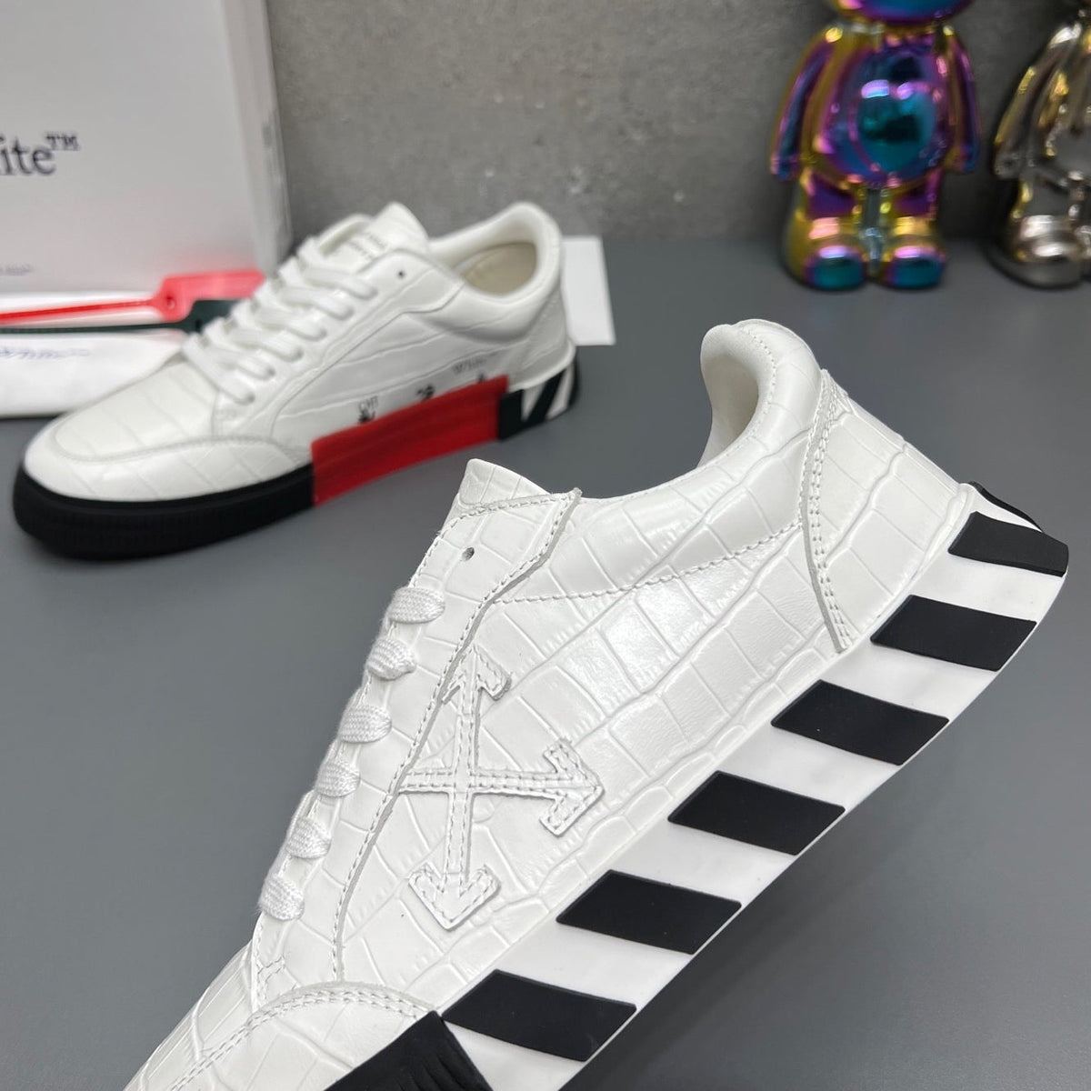 OFF-Whlte Arrow leather sneakers#36