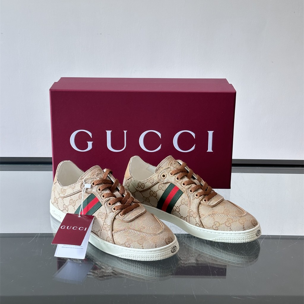 Gucci Shoes #69