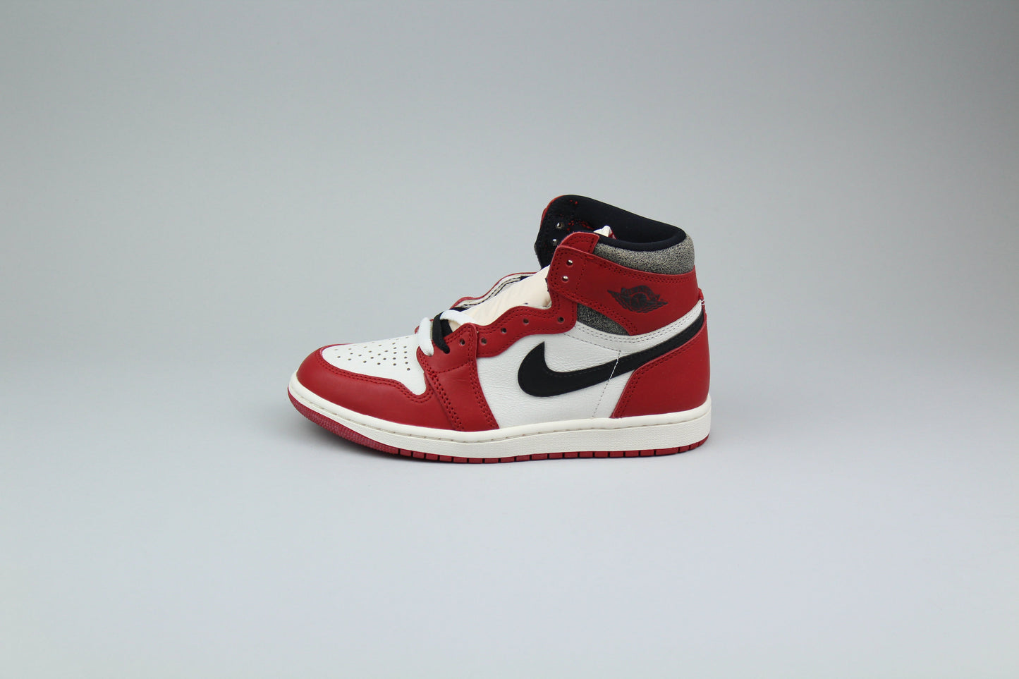Jordan 1 Retro High OG 'Chicago Lost & Found' - Chicago Lost & Found - image 3