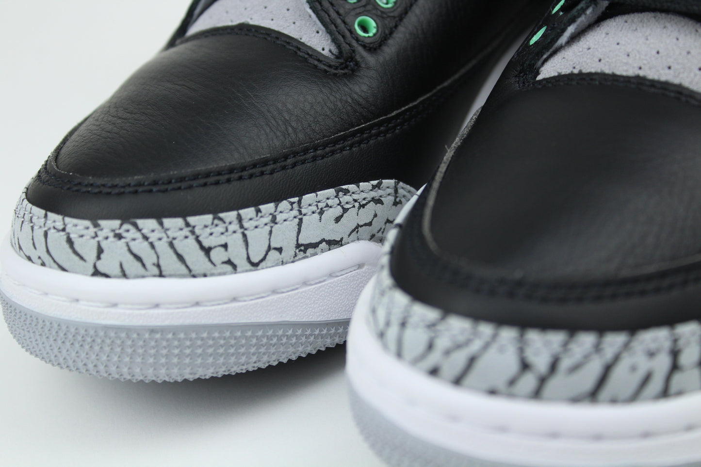 Air Jordan 3 'Green Glow' - Green Glow - image 10