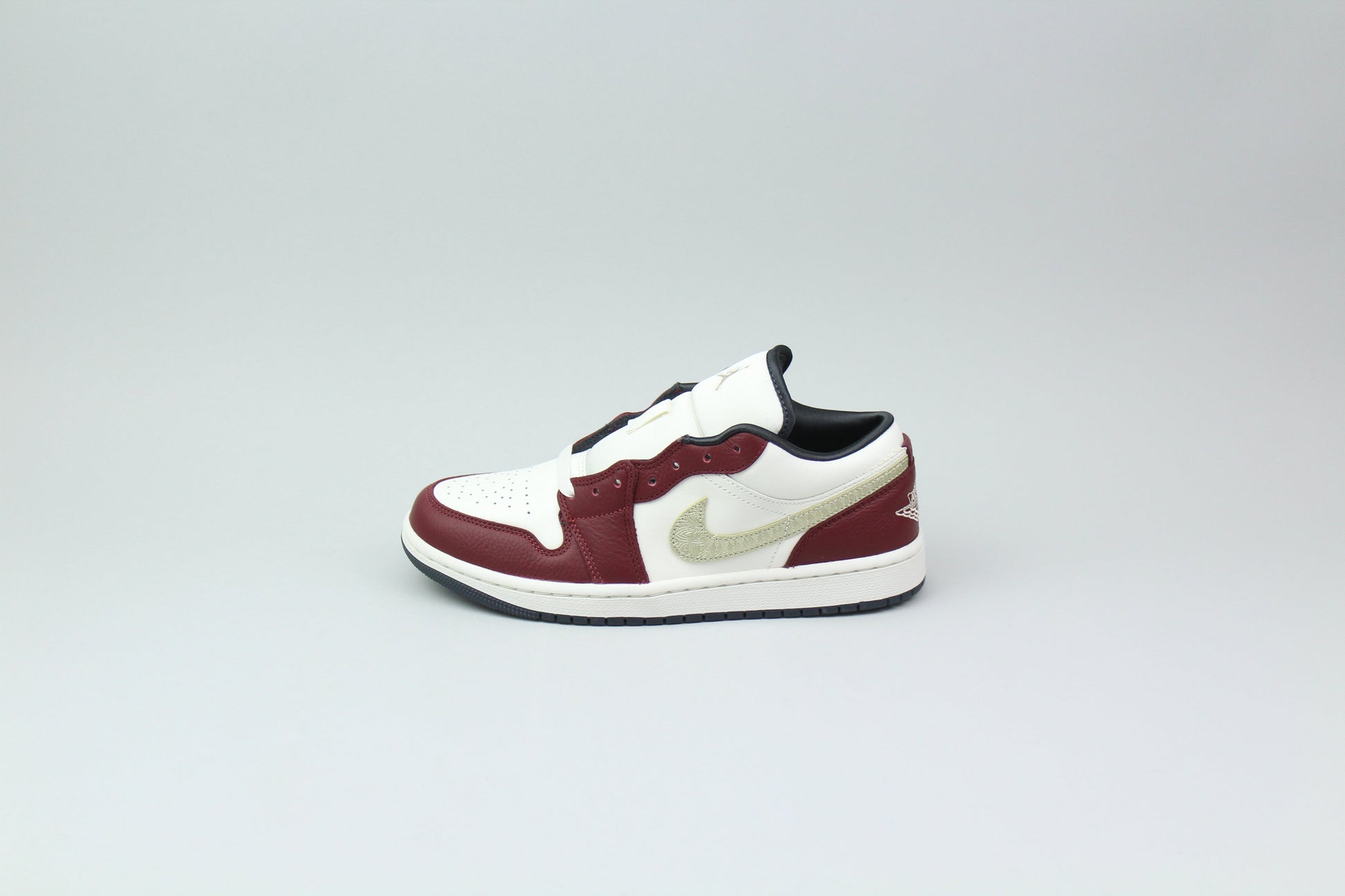 Air Jordan 1 Low 'Chinese New Year 2024' - Chinese New Year 2024 - image 3