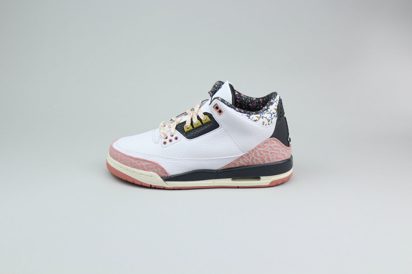Air Jordan 3 'Vintage Floral' (GS) - Vintage Floral - image 3