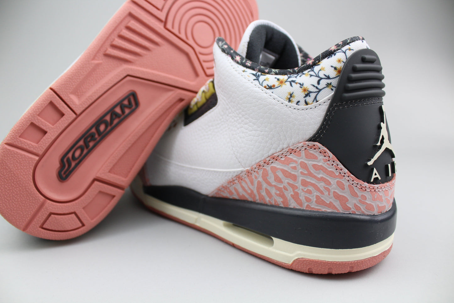 Air Jordan 3 'Vintage Floral' (GS) - Vintage Floral - image 2