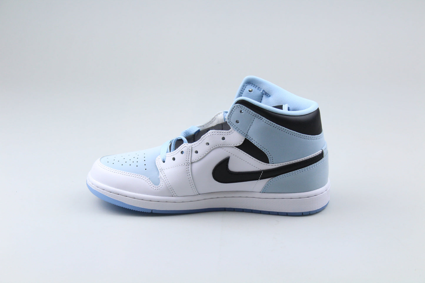 Jordan 1 Mid SE Ice Blue (2023) - Ice Blue - image 4