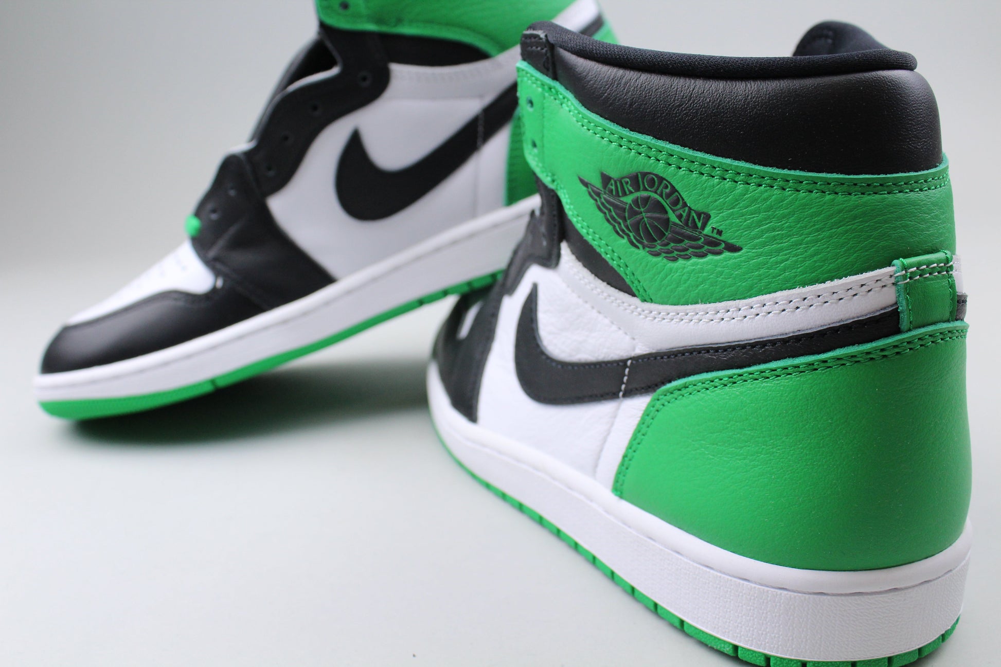 Jordan 1 Retro High OG 'Lucky Green' - Lucky Green - image 2