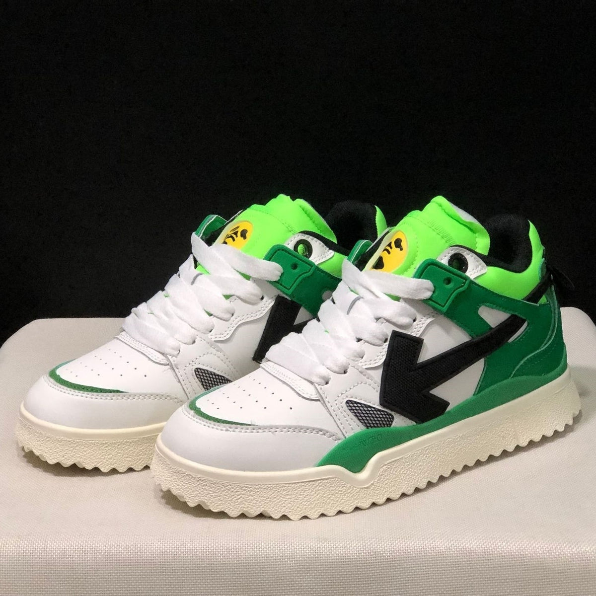 OFF-Whlte Arrow Logo Leather Sneakers #40