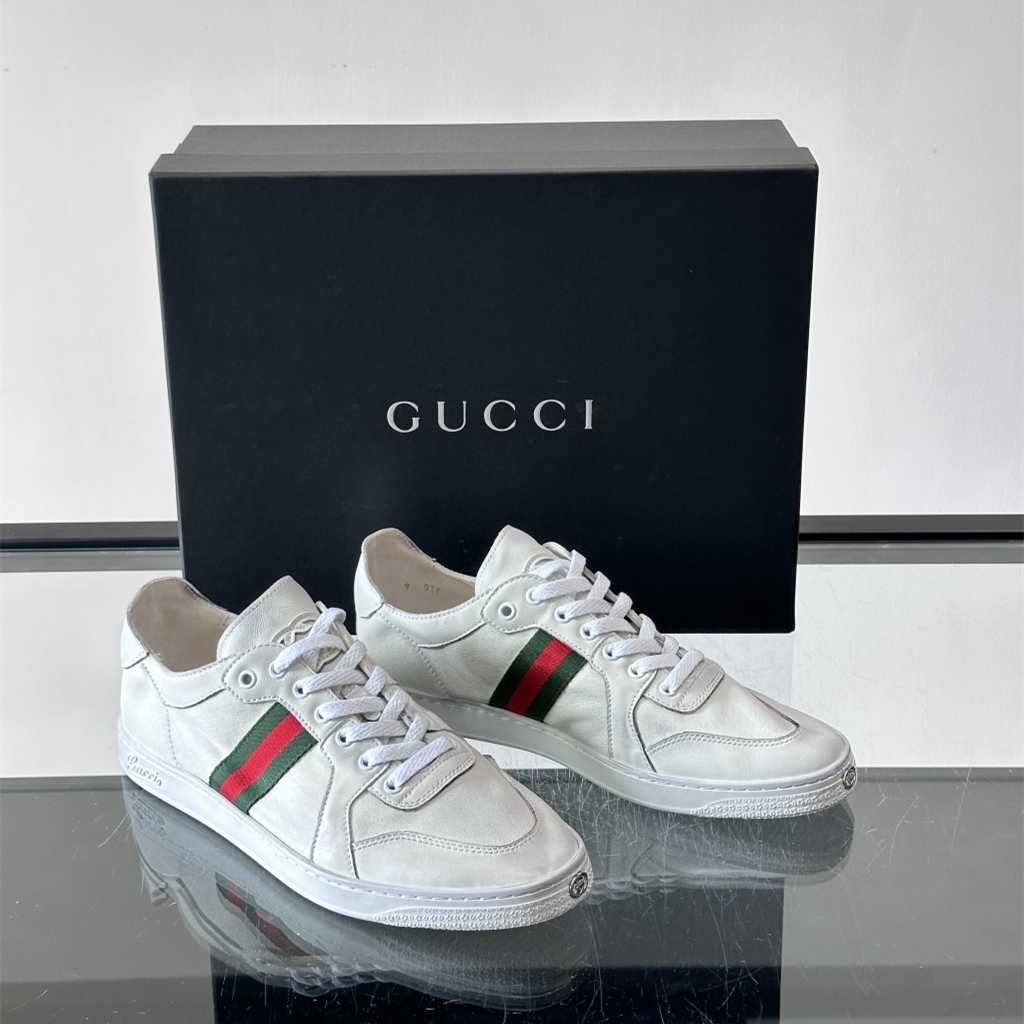 Gucci Shoes #66