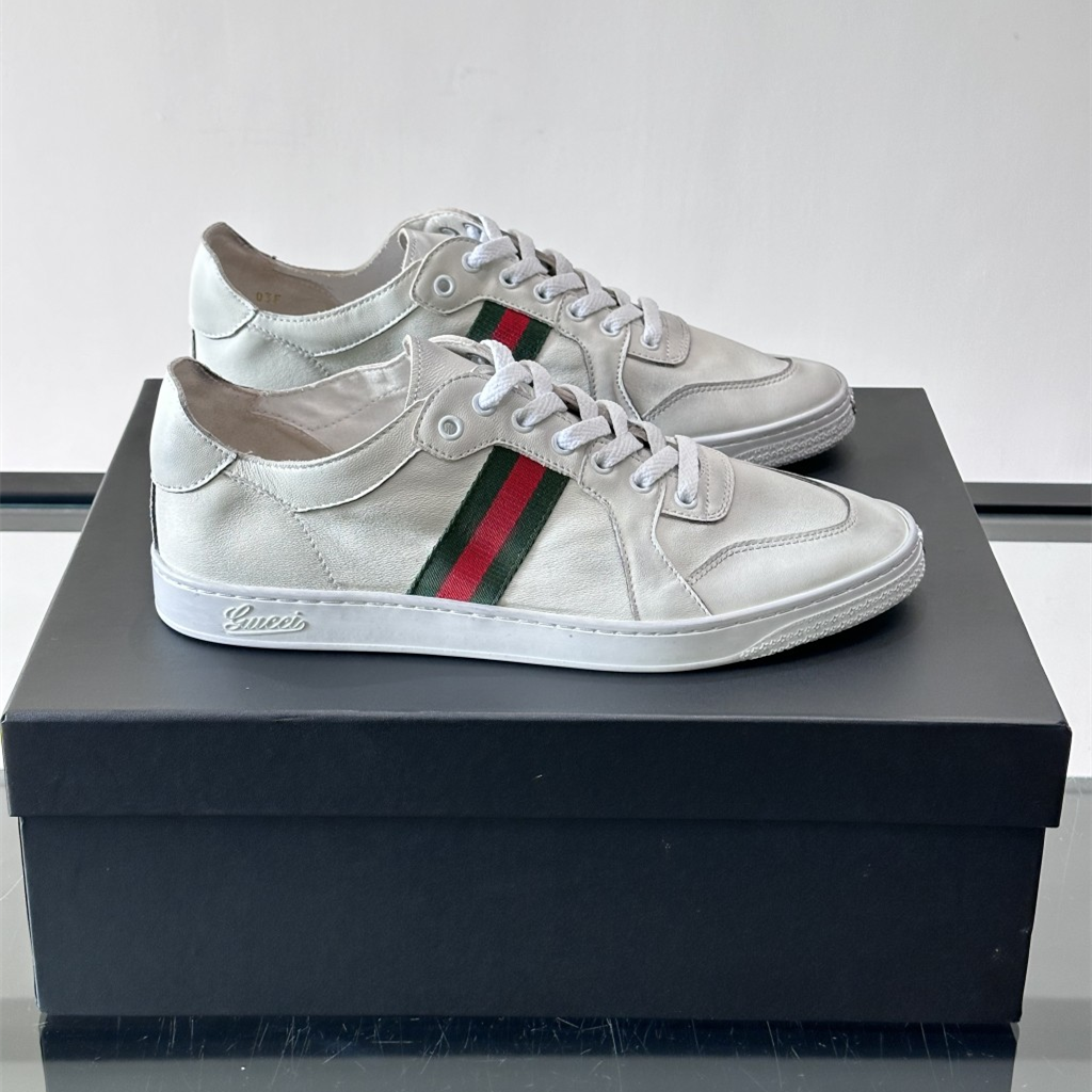 Gucci Shoes #66